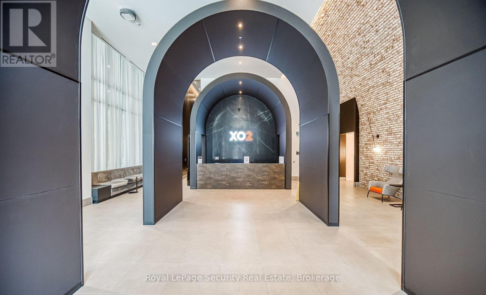 426 - 285 Dufferin Street, Toronto, Ontario  M6K 0J2 - Photo 2 - W12571512