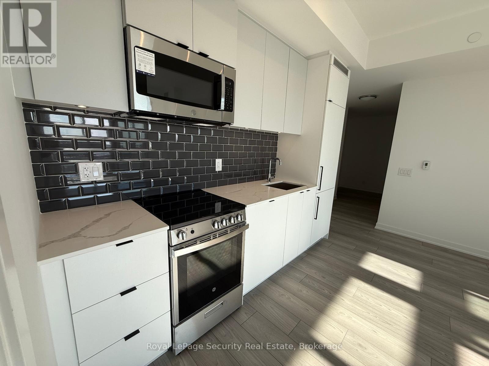 426 - 285 Dufferin Street, Toronto, Ontario  M6K 0J2 - Photo 5 - W12571512