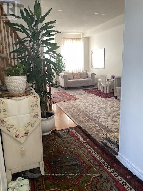 3480 Fountain Park Avenue, Mississauga, Ontario  L5M 7E5 - Photo 13 - W12571528