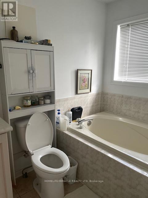 3480 Fountain Park Avenue, Mississauga, Ontario  L5M 7E5 - Photo 24 - W12571528