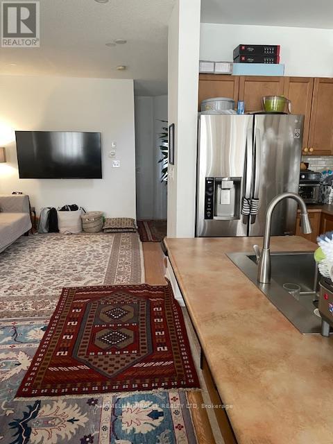 3480 Fountain Park Avenue, Mississauga, Ontario  L5M 7E5 - Photo 5 - W12571528