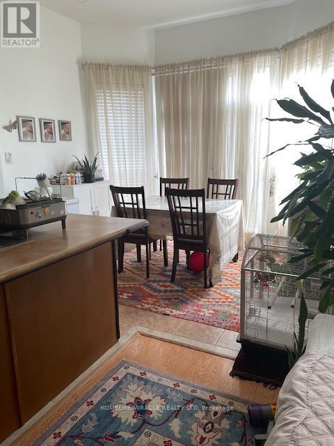 3480 Fountain Park Avenue, Mississauga, Ontario  L5M 7E5 - Photo 6 - W12571528