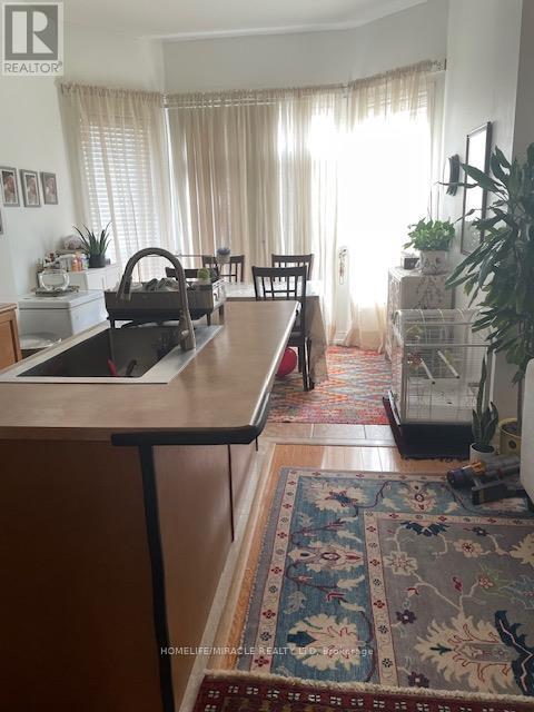 3480 Fountain Park Avenue, Mississauga, Ontario  L5M 7E5 - Photo 7 - W12571528