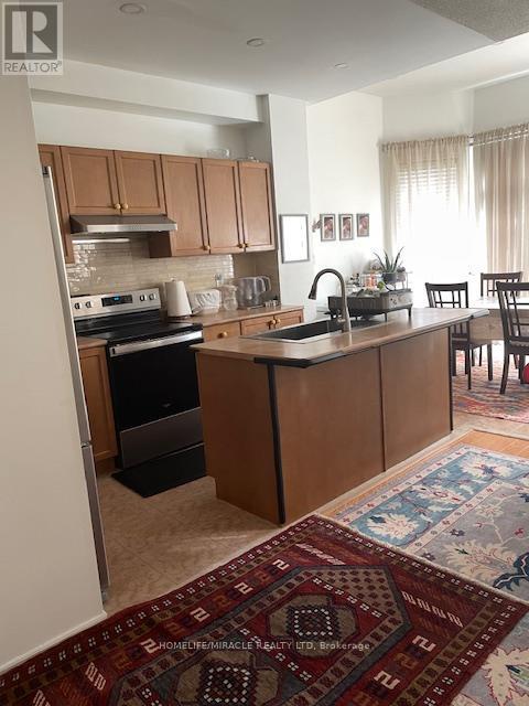 3480 Fountain Park Avenue, Mississauga, Ontario  L5M 7E5 - Photo 9 - W12571528