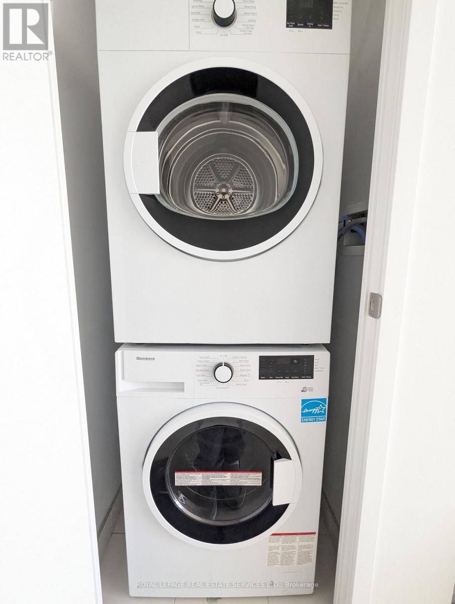 1908 - 3900 Confederation Parkway, Mississauga, Ontario  L5B 0M3 - Photo 16 - W12571530