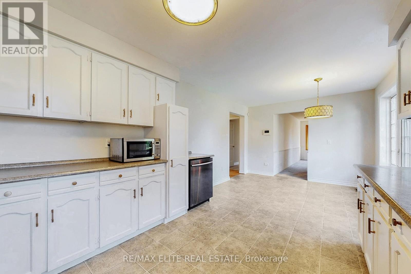 61 Beaufort Hills Road, Richmond Hill, Ontario  L4E 2N3 - Photo 13 - N12571474