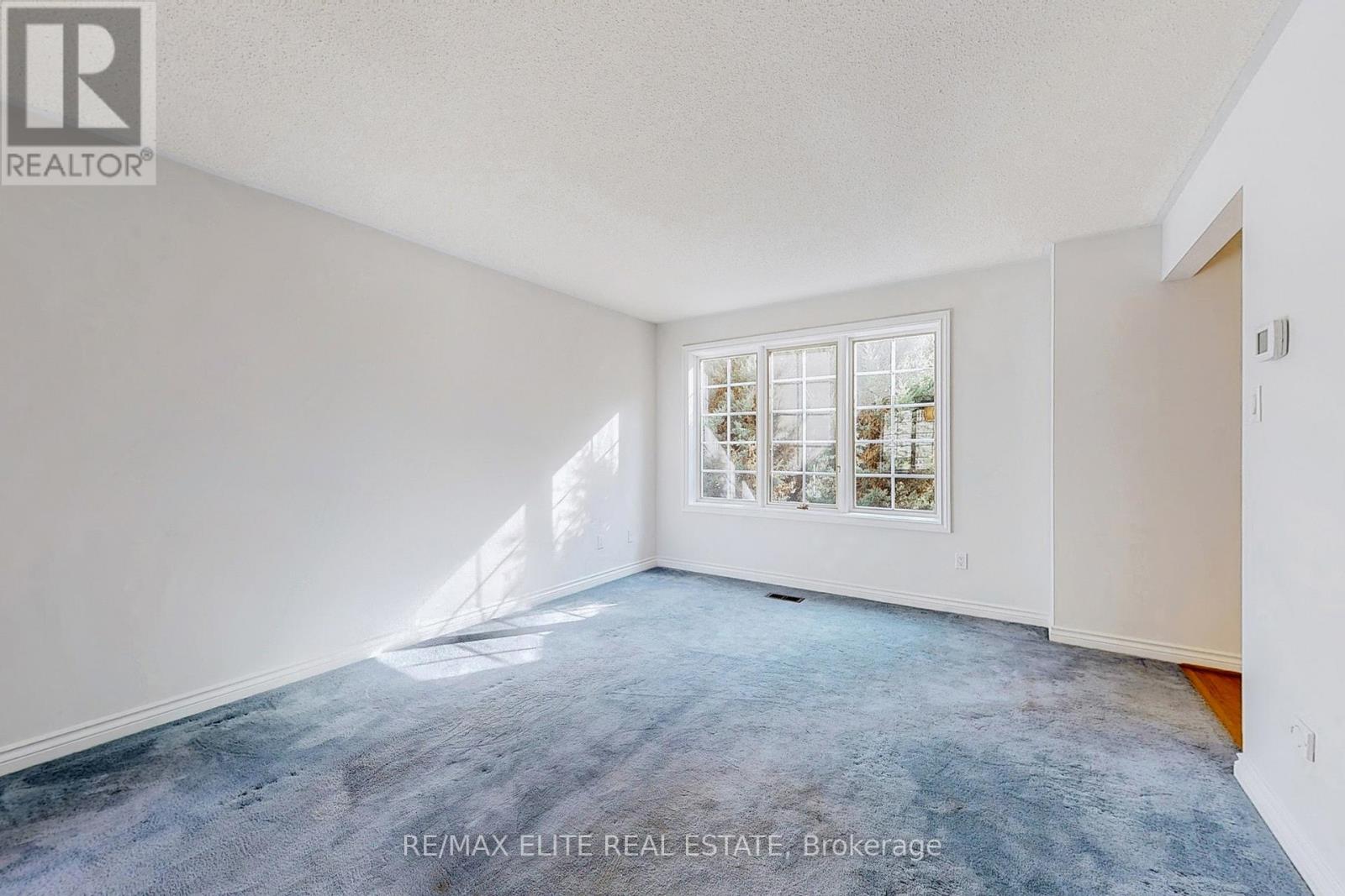 61 Beaufort Hills Road, Richmond Hill, Ontario  L4E 2N3 - Photo 8 - N12571474