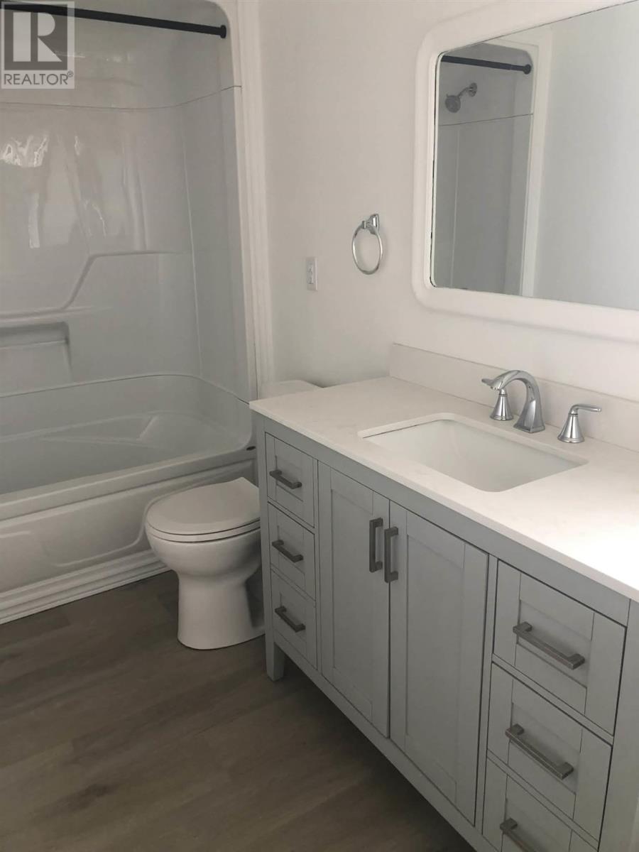 48 Beckett Blvd, Elliot Lake, Ontario  P5A 3P7 - Photo 12 - SM253331