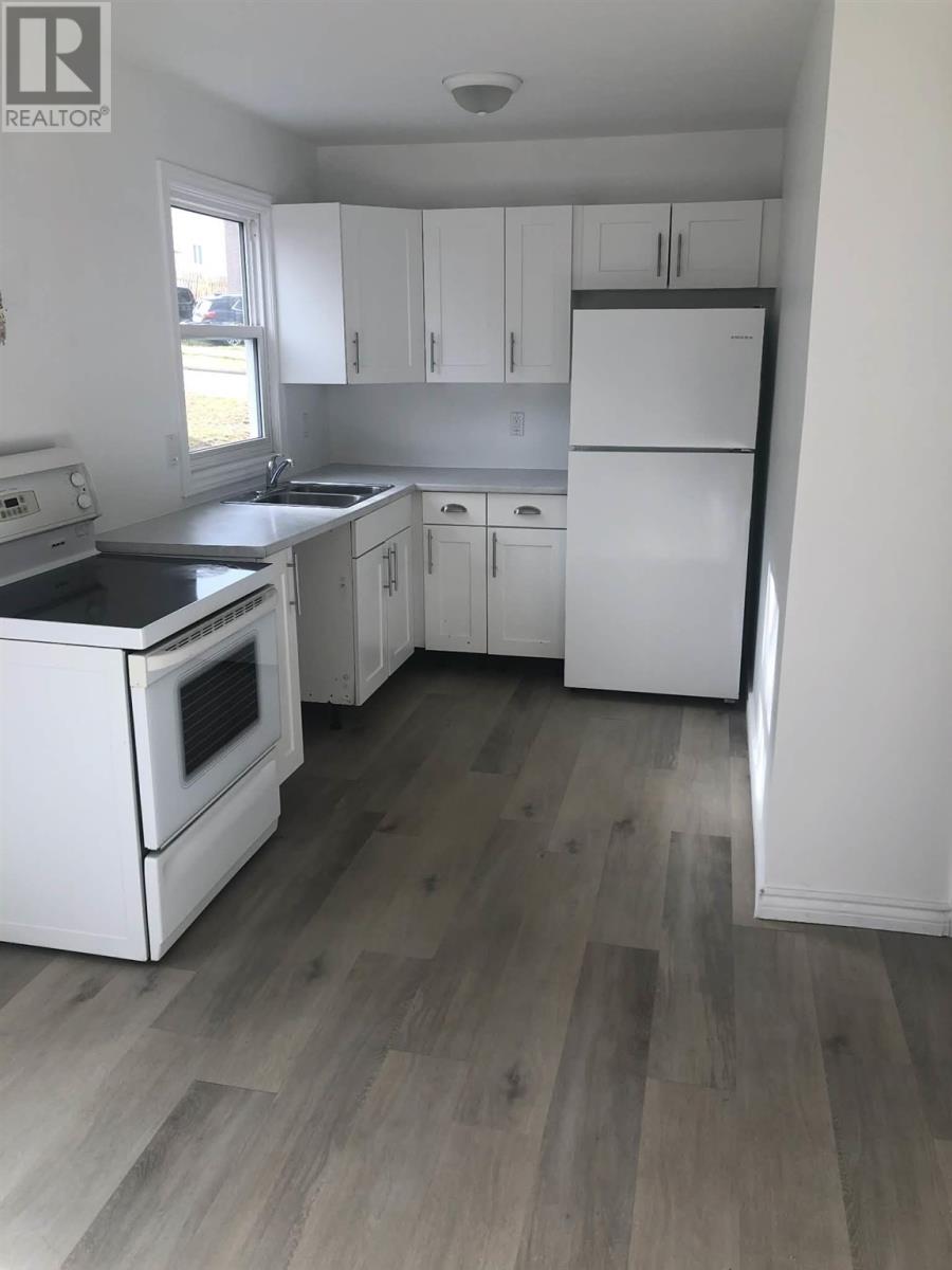 48 Beckett Blvd, Elliot Lake, Ontario  P5A 3P7 - Photo 4 - SM253331