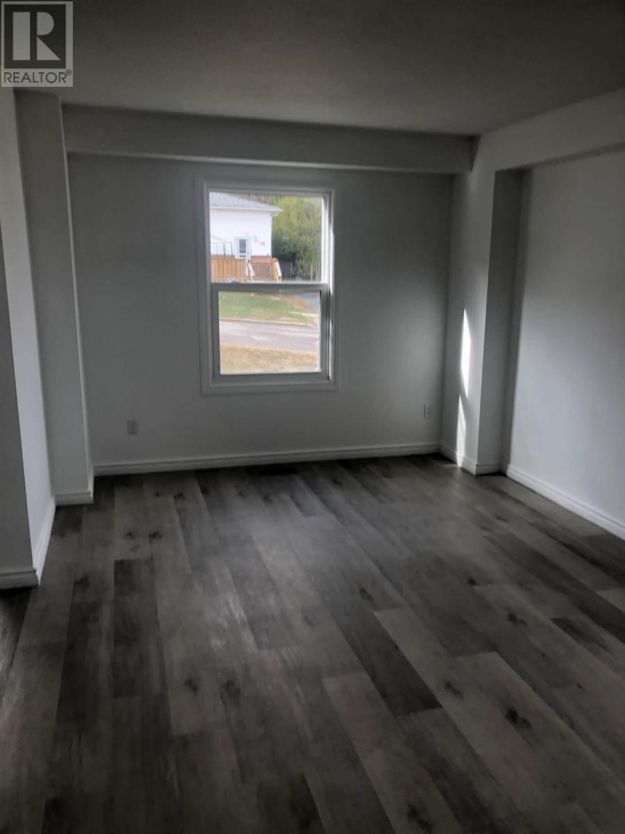 48 Beckett Blvd, Elliot Lake, Ontario  P5A 3P7 - Photo 6 - SM253331