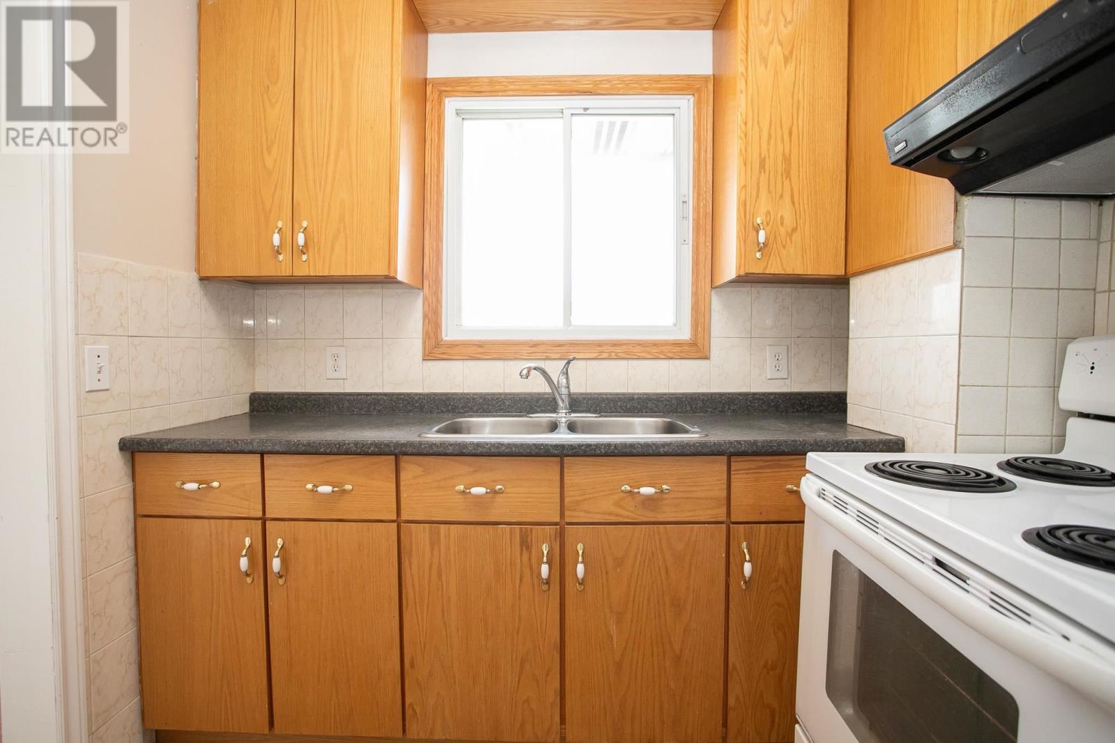 84 Wallace Ter, Sault Ste. Marie, Ontario  P6C 1K3 - Photo 16 - SM253332