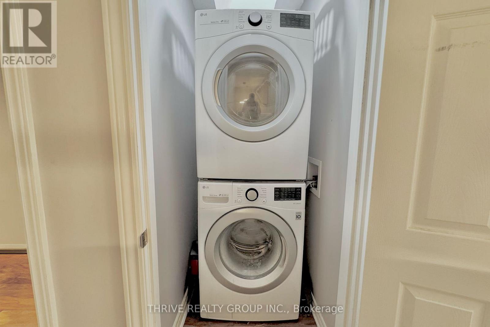 Upper - 1608 Evans Boulevard, London South, Ontario  N6M 0A9 - Photo 13 - X12571624