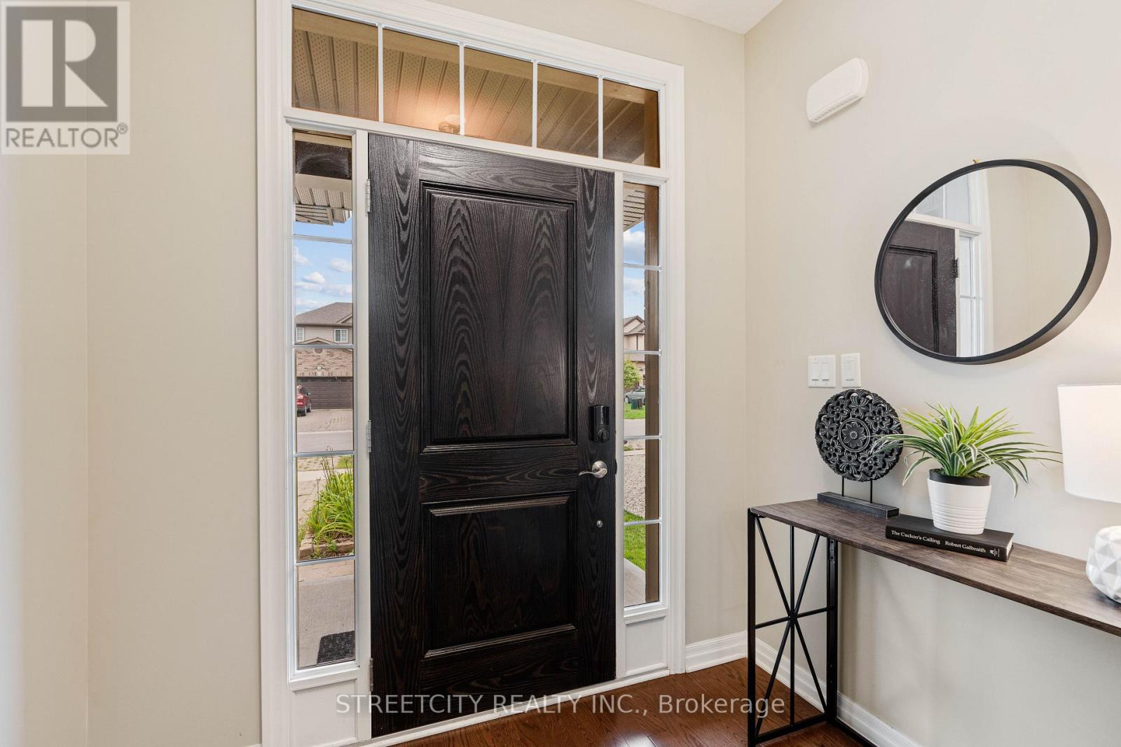 1287 Howlett Circle, London North, Ontario  N5X 0K6 - Photo 5 - X12571658