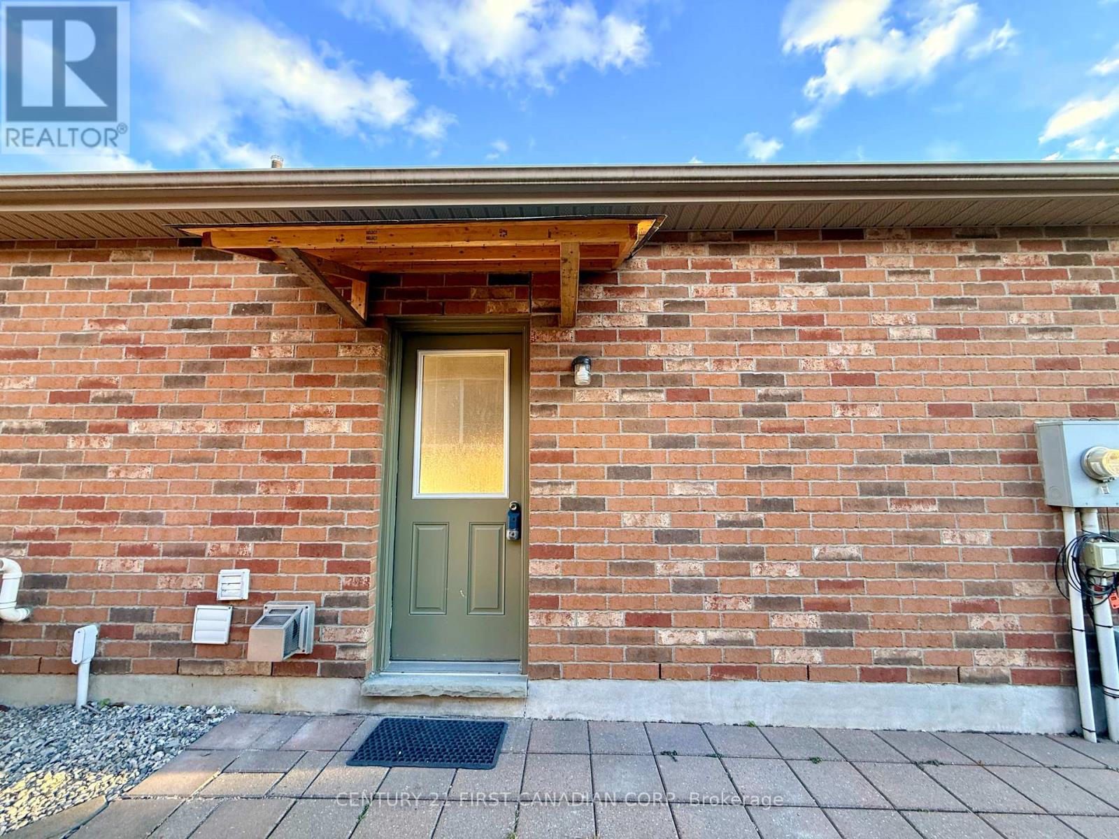 Lower - 1744 Louise Boulevard, London North, Ontario  N6G 5E7 - Photo 4 - X12571668