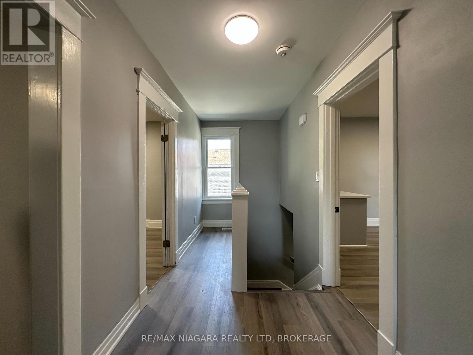 Unit B - 27 Water Street, St. Catharines, Ontario  L2R 4T6 - Photo 7 - X12448229