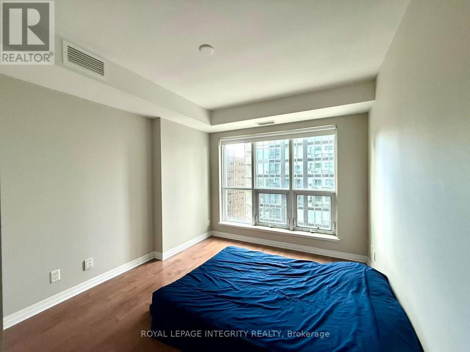 1203 - 242 Rideau Street, Ottawa, Ontario  K1N 0B6 - Photo 10 - X12571602