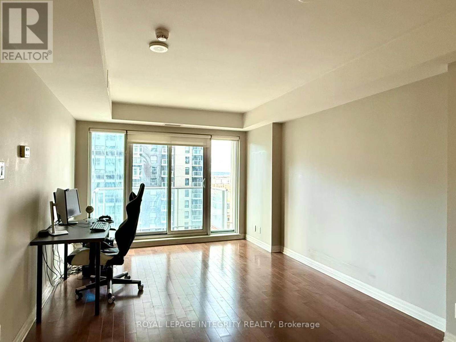 1203 - 242 Rideau Street, Ottawa, Ontario  K1N 0B6 - Photo 4 - X12571602