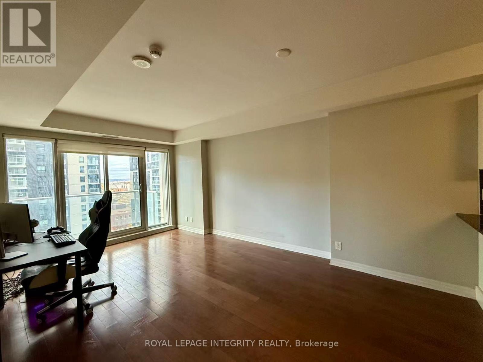 1203 - 242 Rideau Street, Ottawa, Ontario  K1N 0B6 - Photo 8 - X12571602