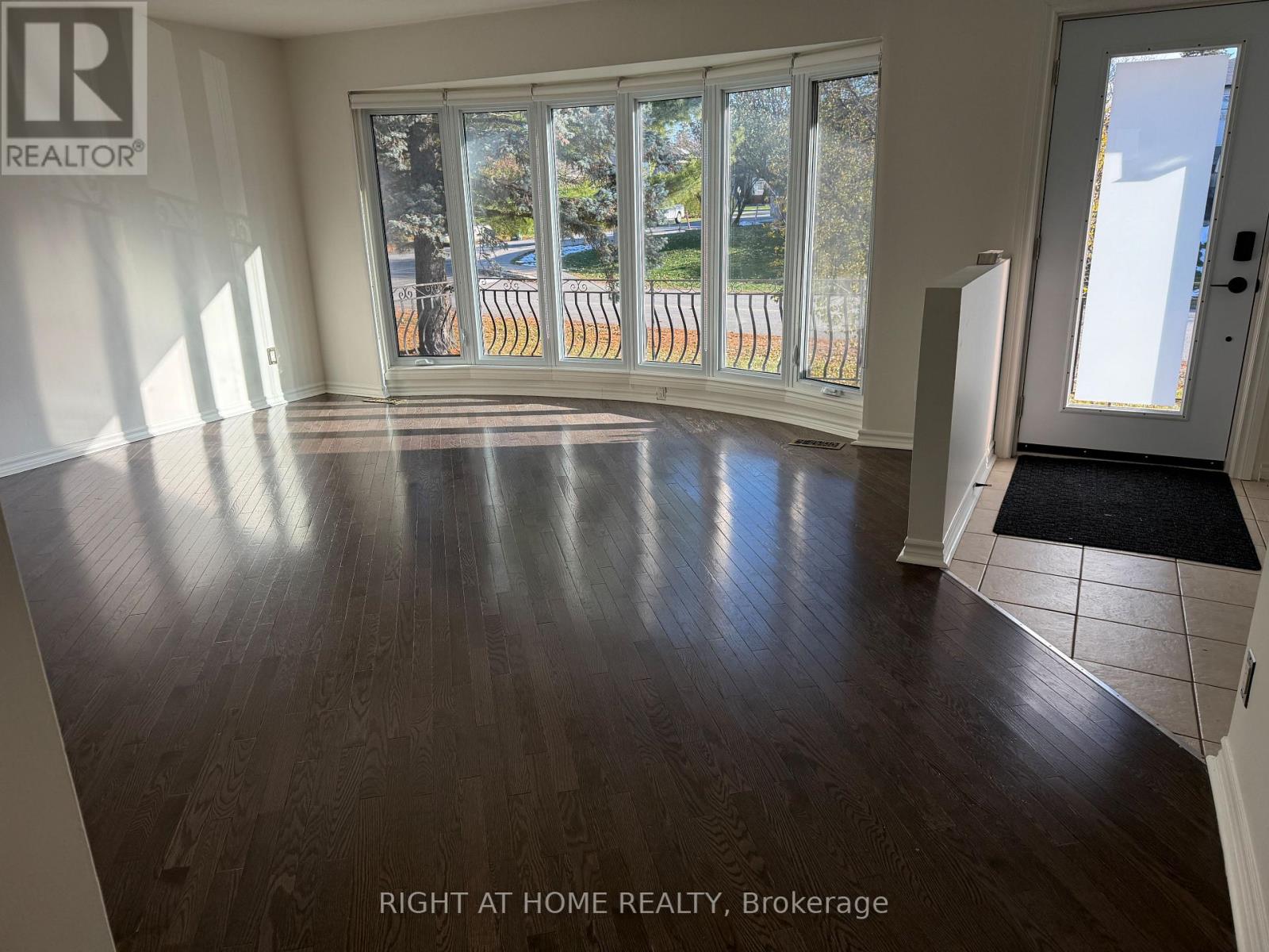 97 Rita Avenue, Ottawa, Ontario  K2G 2H2 - Photo 3 - X12571696