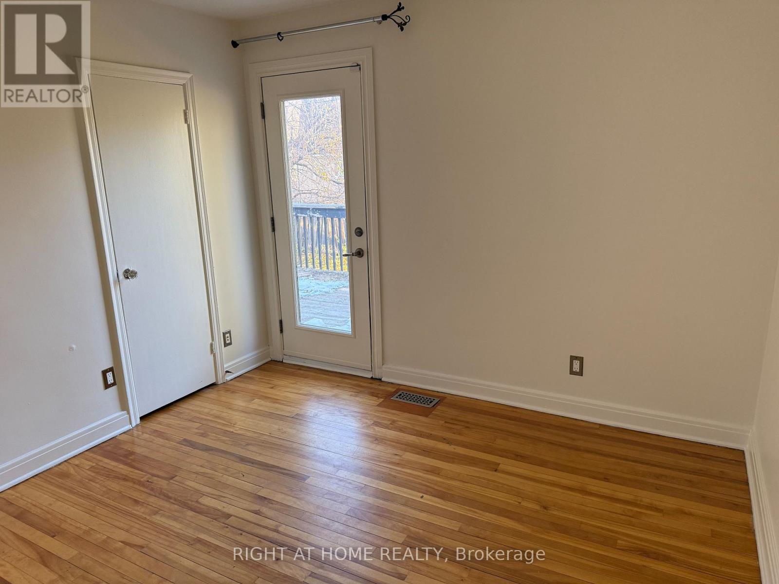 97 Rita Avenue, Ottawa, Ontario  K2G 2H2 - Photo 6 - X12571696