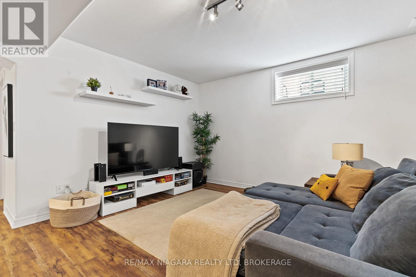 13 Corbin Street, St. Catharines, Ontario  L2P 0C2 - Photo 26 - X12541164