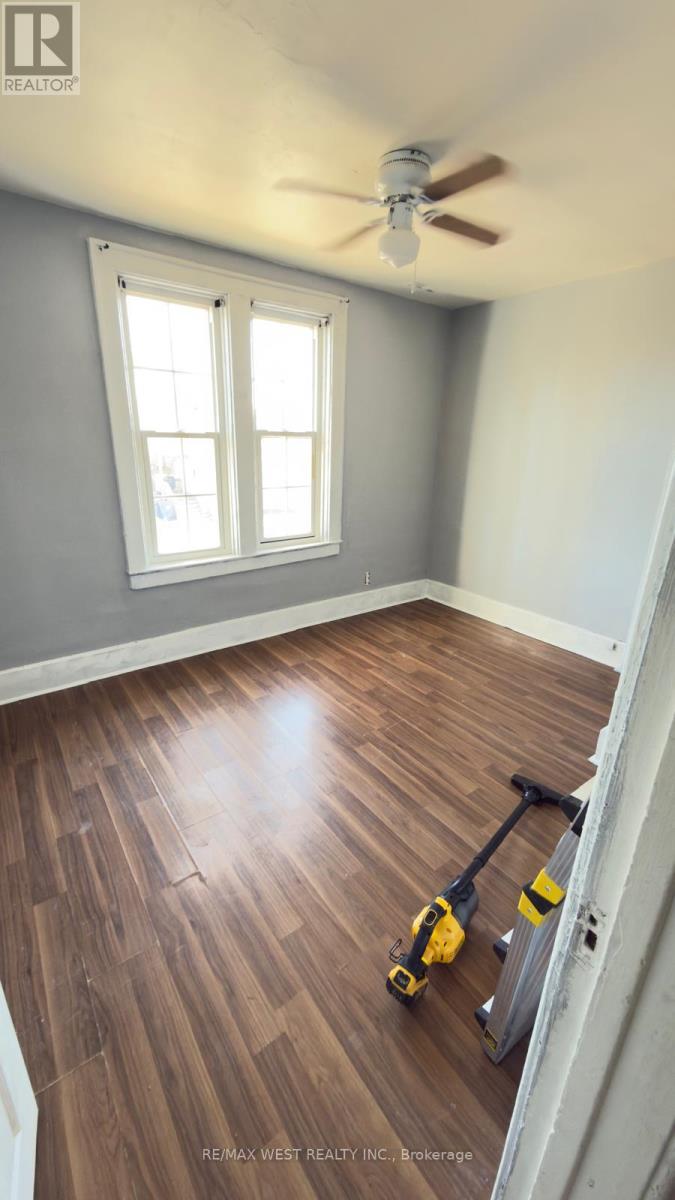 881 Marion Avenue, Windsor, Ontario  N9A 2H8 - Photo 11 - X12571334