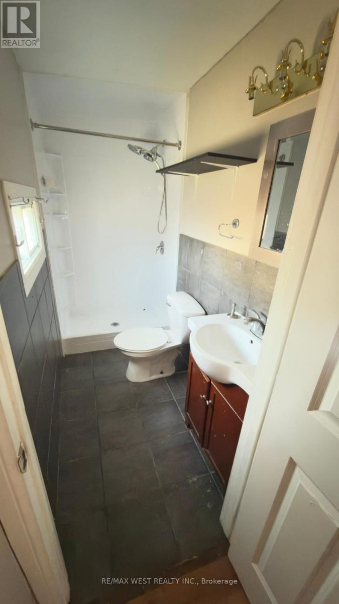 881 Marion Avenue, Windsor, Ontario  N9A 2H8 - Photo 7 - X12571334