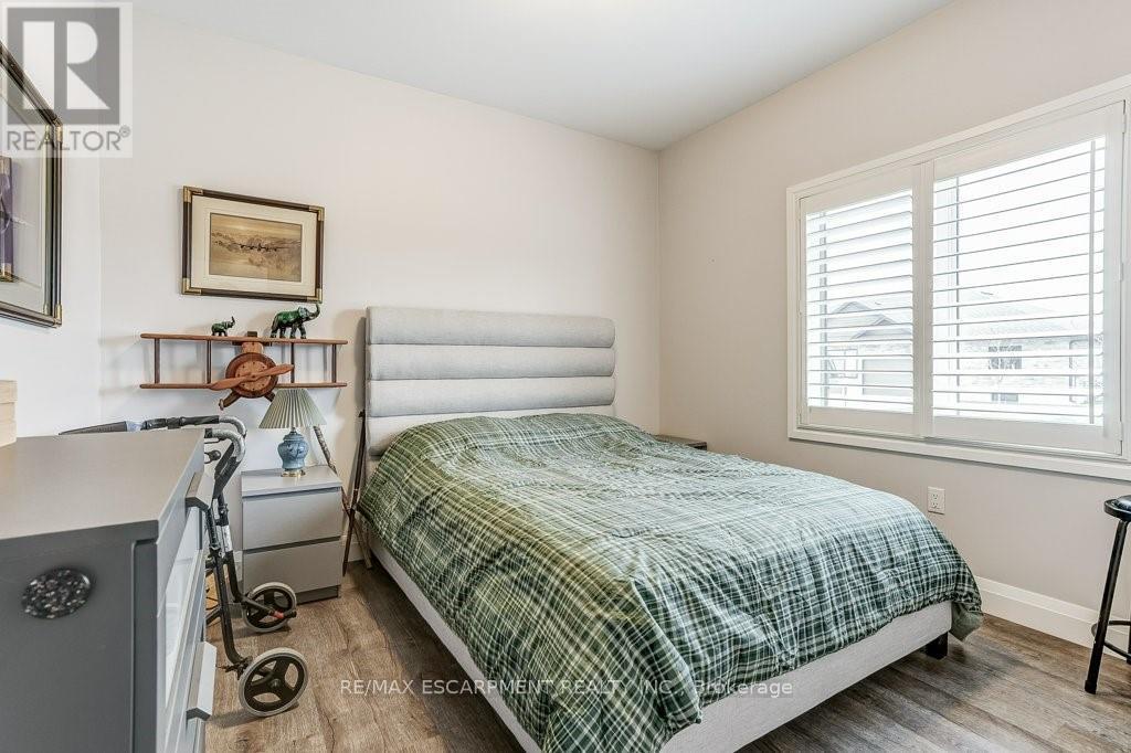 273 Queen Street W, North Perth, Ontario  N0G 1B0 - Photo 4 - X12571350