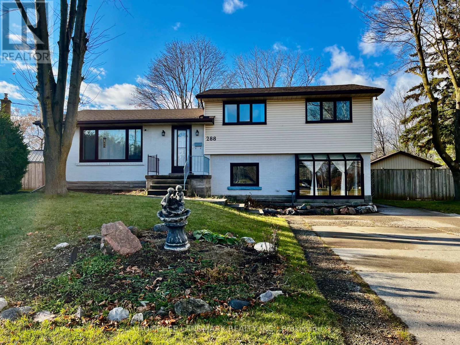 288 Cedar Crescent, Cambridge, Ontario  N1S 1X1 - Photo 2 - X12571410