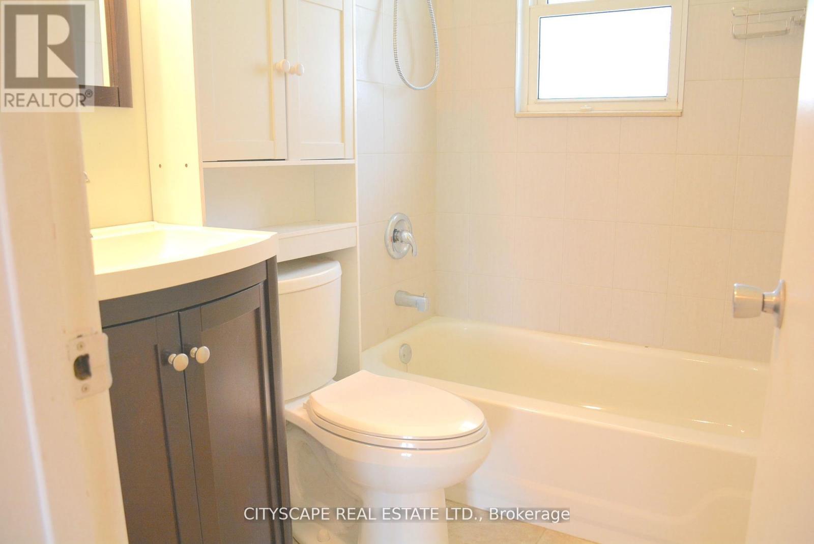 258 Lorne Avenue, Kitchener, Ontario  N2M 3Y8 - Photo 13 - X12571552