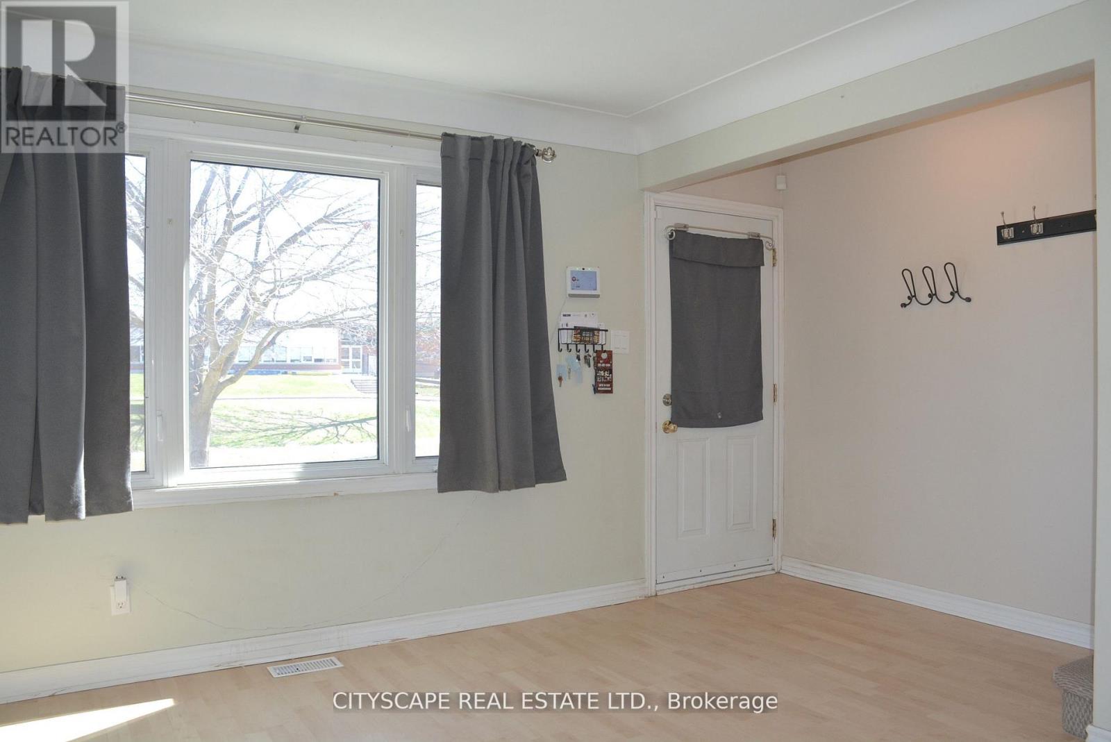 258 Lorne Avenue, Kitchener, Ontario  N2M 3Y8 - Photo 5 - X12571552