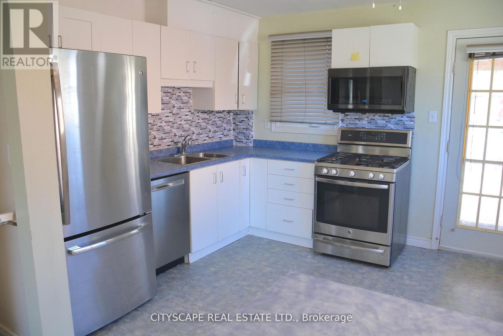 258 Lorne Avenue, Kitchener, Ontario  N2M 3Y8 - Photo 9 - X12571552