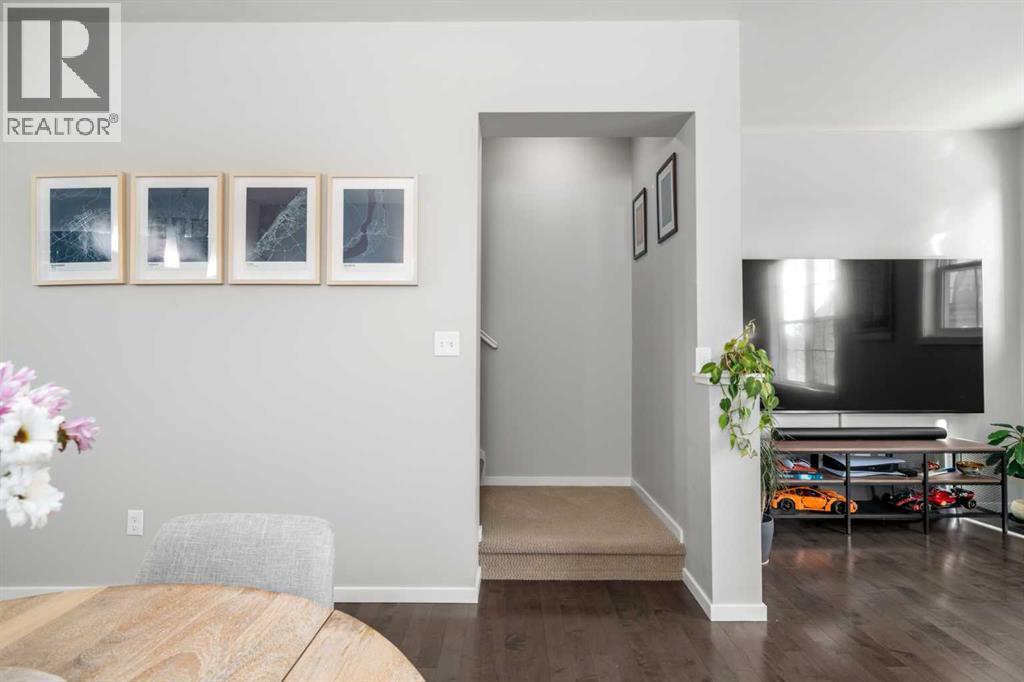 444 Ascot Circle Sw, Calgary, Alberta  T3H 0X3 - Photo 10 - A2267250