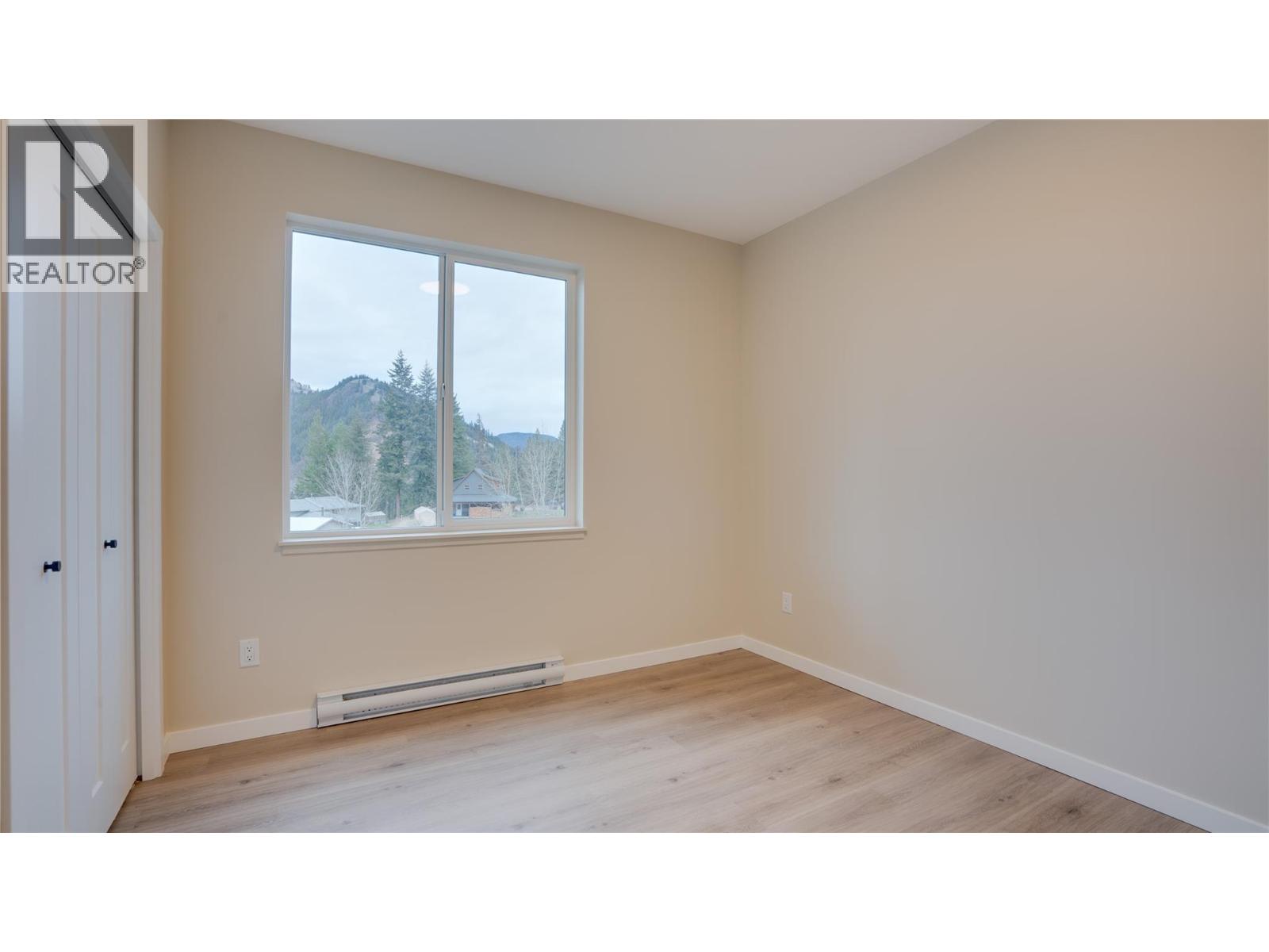 2123 Mountain View Avenue, Lumby, British Columbia  V0E 2G0 - Photo 52 - 10369445