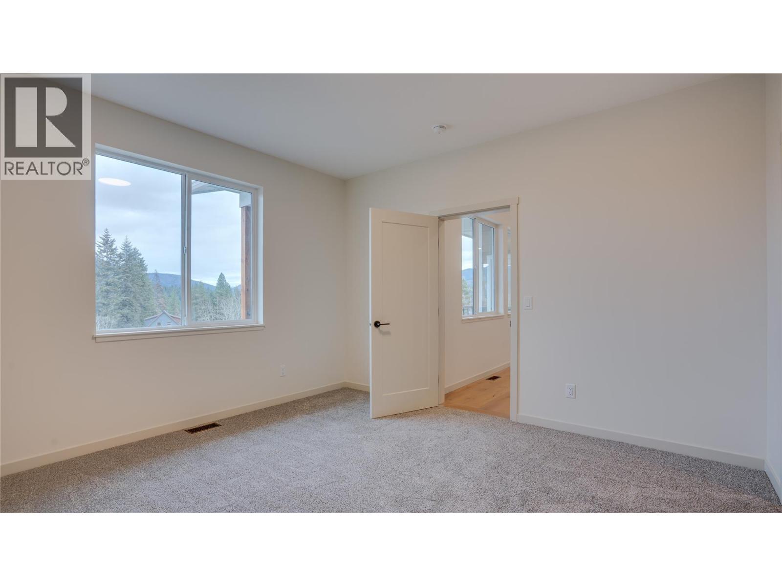 2123 Mountain View Avenue, Lumby, British Columbia  V0E 2G0 - Photo 34 - 10369445