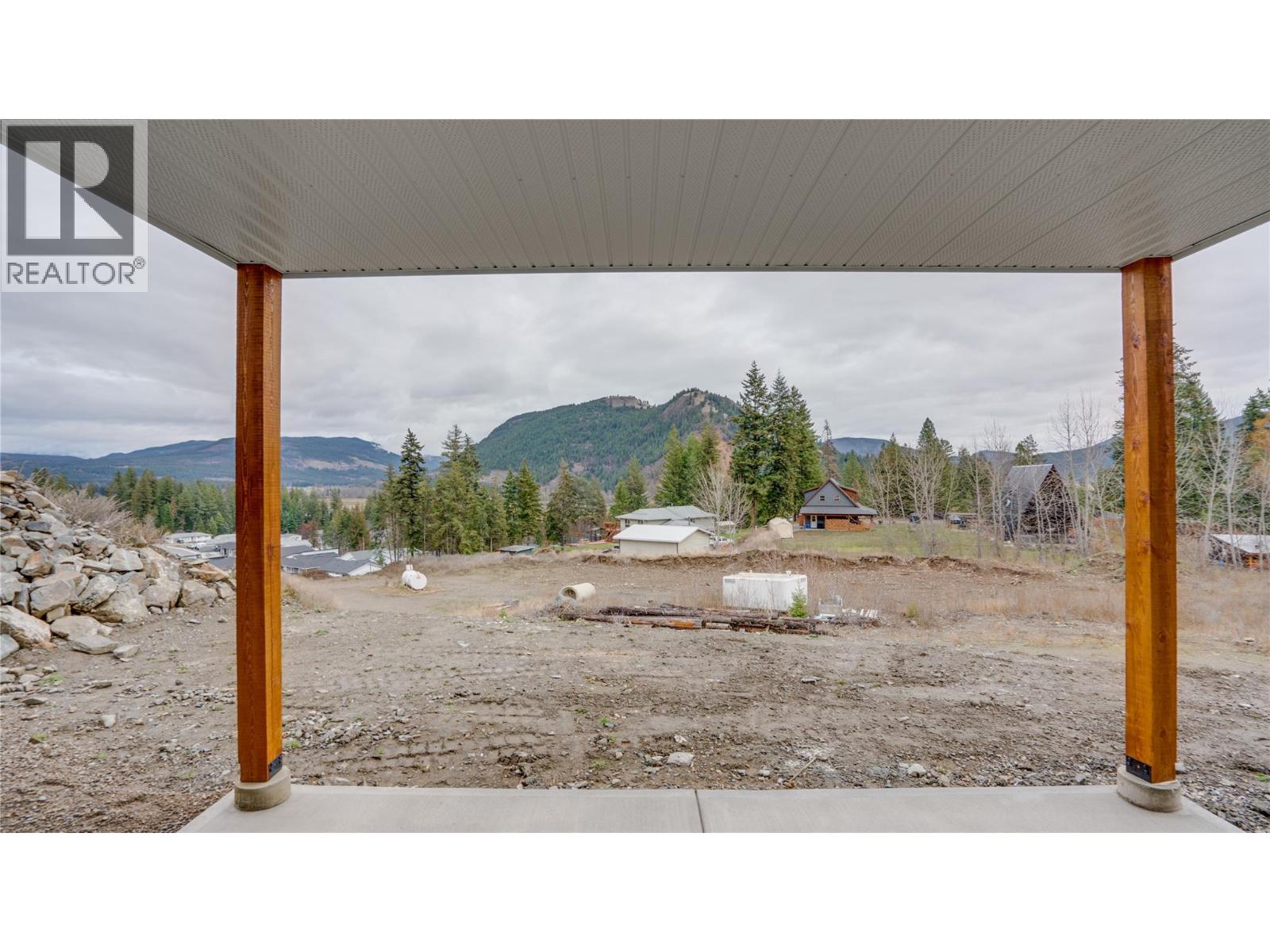 2123 Mountain View Avenue, Lumby, British Columbia  V0E 2G0 - Photo 57 - 10369445