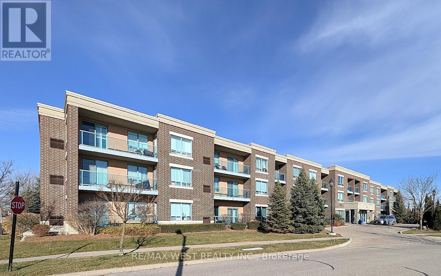 203 - 65 Via Rosedale, Brampton, Ontario  L6R 3N8 - Photo 2 - W12571290