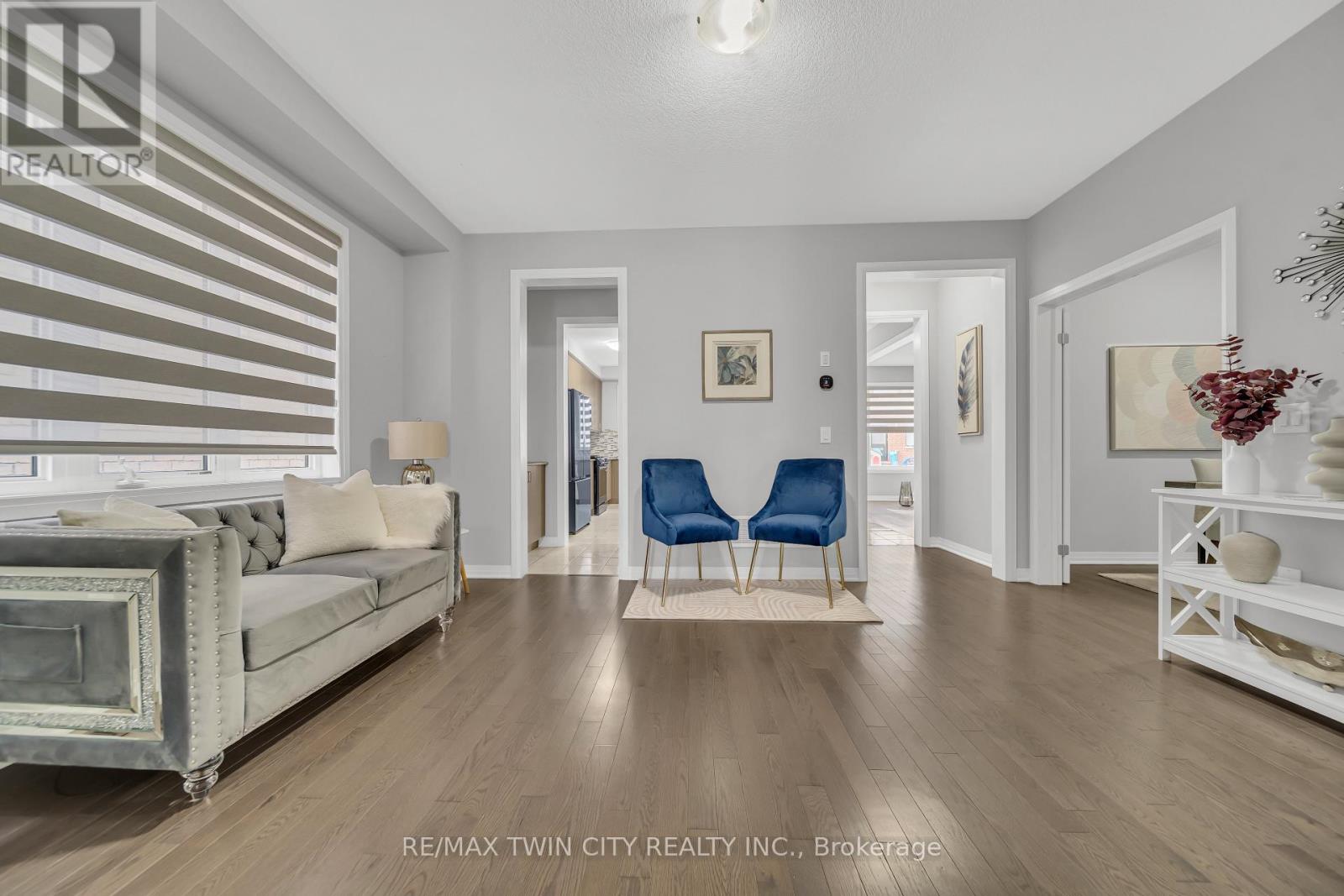 22 Rustic Oak Trail, North Dumfries, Ontario  N0B 1E0 - Photo 5 - X12552538