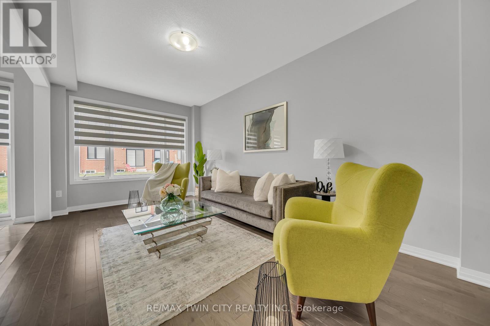 22 Rustic Oak Trail, North Dumfries, Ontario  N0B 1E0 - Photo 9 - X12552538