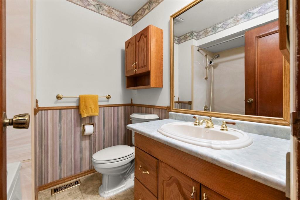 42 Blue Spruce Crescent, Winnipeg, Manitoba  R2M 4C2 - Photo 17 - 202528851