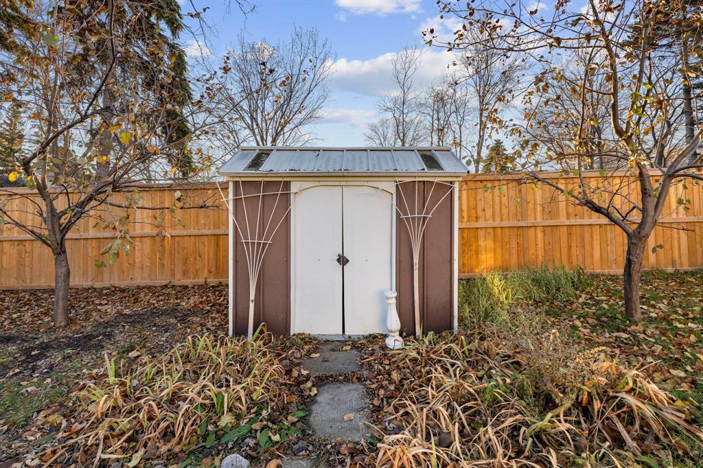 42 Blue Spruce Crescent, Winnipeg, Manitoba  R2M 4C2 - Photo 28 - 202528851