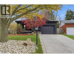 19 MINSTREL Court, hamilton, Ontario