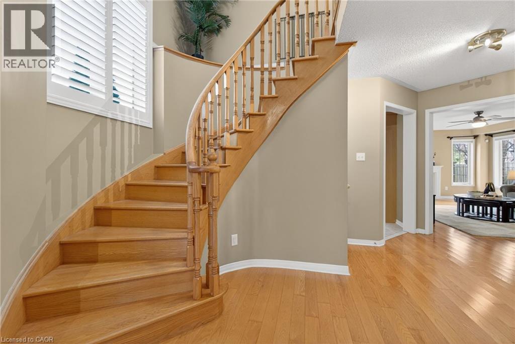 5612 Blue Spruce Avenue, Burlington, Ontario L7L 7K2 - Photo 9 - 40790051