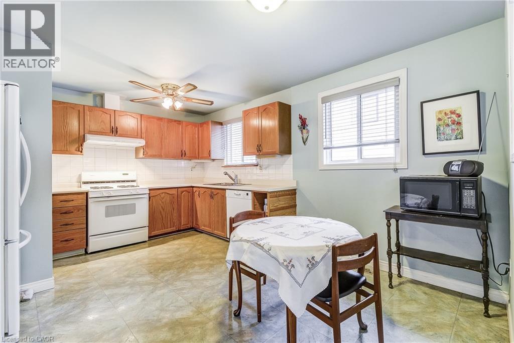 1324 Consort Crescent, Burlington, Ontario  L7M 1J7 - Photo 14 - 40789562