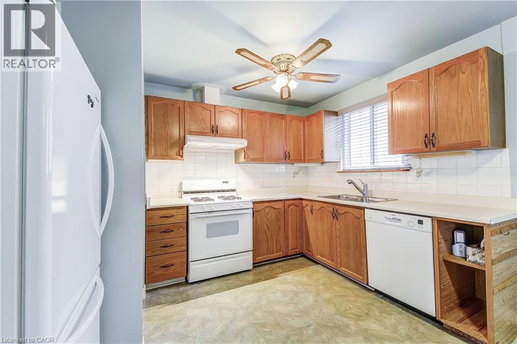 1324 Consort Crescent, Burlington, Ontario  L7M 1J7 - Photo 15 - 40789562