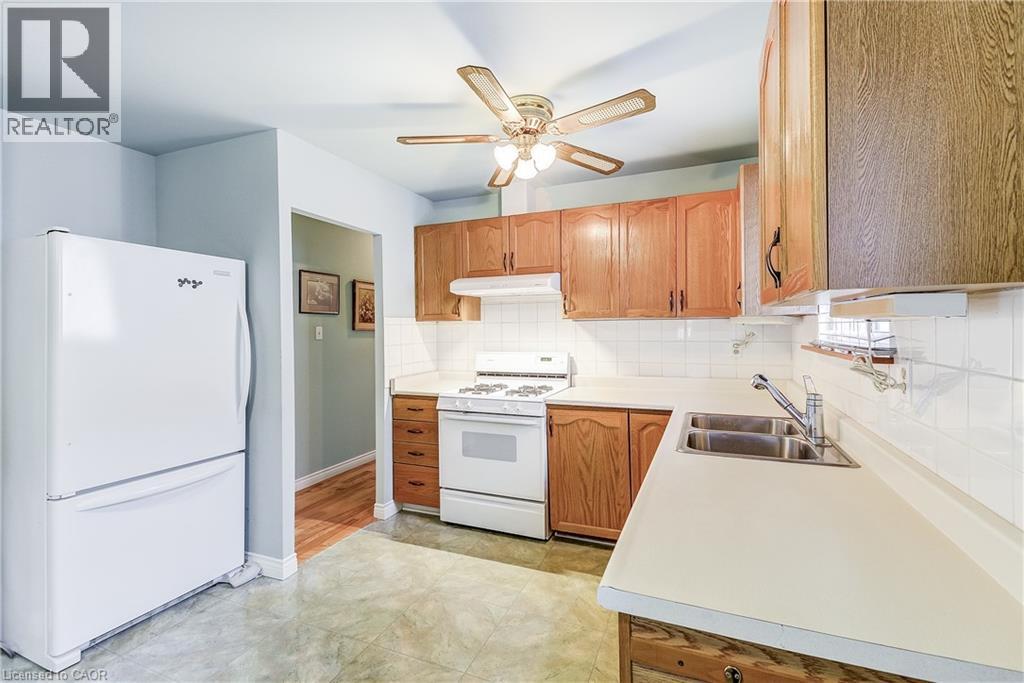 1324 Consort Crescent, Burlington, Ontario  L7M 1J7 - Photo 16 - 40789562