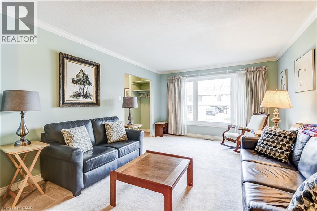 1324 Consort Crescent, Burlington, Ontario  L7M 1J7 - Photo 9 - 40789562