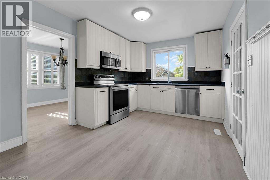 9 Arlington Avenue, St. Catharines, Ontario  L2P 3A3 - Photo 7 - 40789938