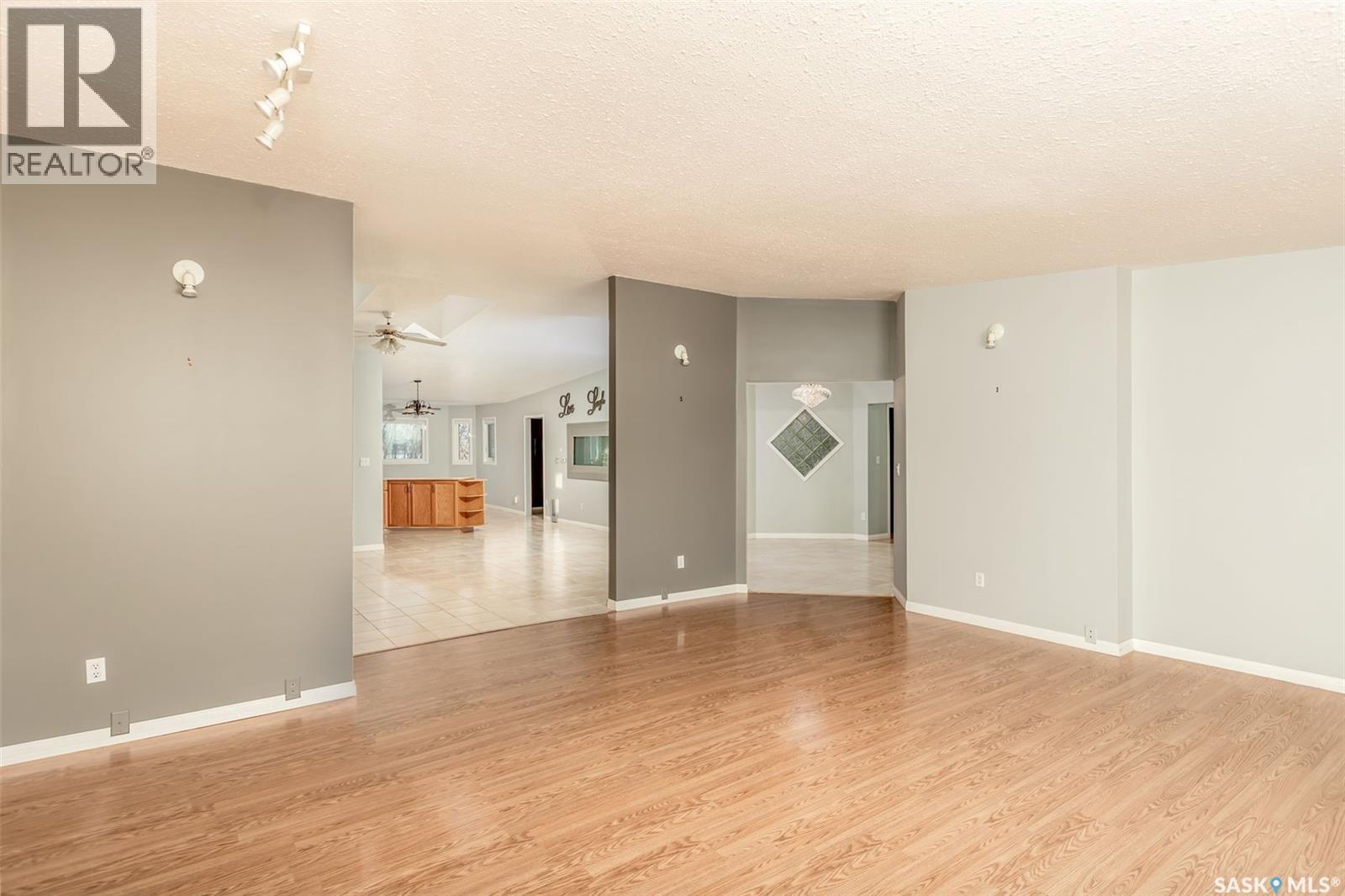 999 Melfort Street W, Melfort, Saskatchewan  S0E 1A0 - Photo 7 - SK024598