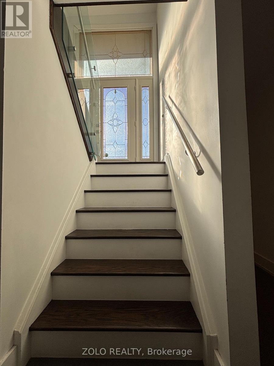 74 Ladyslipper Court, Markham, Ontario L3T 2S7 - Photo 11 - N12367809